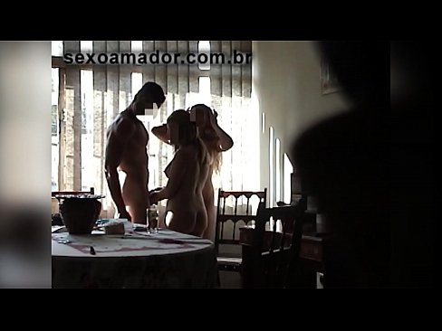 ❤️ جنسی دوست ایک دیو آدمی اور اس کے ساتھ ایک تھریسم کو مدعو کرتے ہیں۔ مقعد فحش  ❌❤
